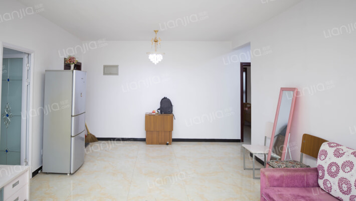 双语旁，*，出门双语，通透两居-客厅