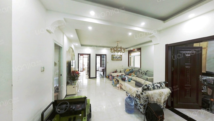 精装全南三居室 中间楼层 无挡 满两年 价还可以谈-客厅