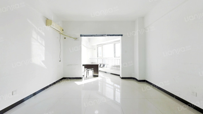 泰达广场二手房实景图