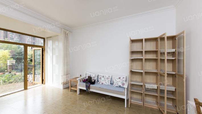 精装未住,小高层一楼带70平花园带50平下跃,采