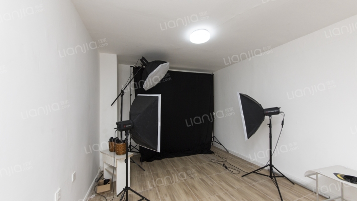 精装未住,小高层一楼带70平花园带50平下跃,采