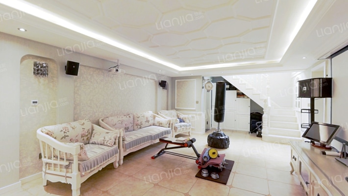 一楼下跃,精装修,采光充足,带大花园_大连中山华乐金广东海岸二手房