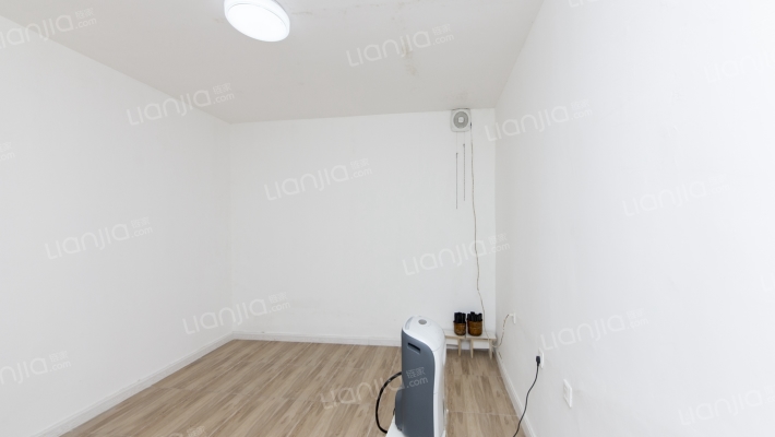 精装未住,小高层一楼带70平花园带50平下跃,采