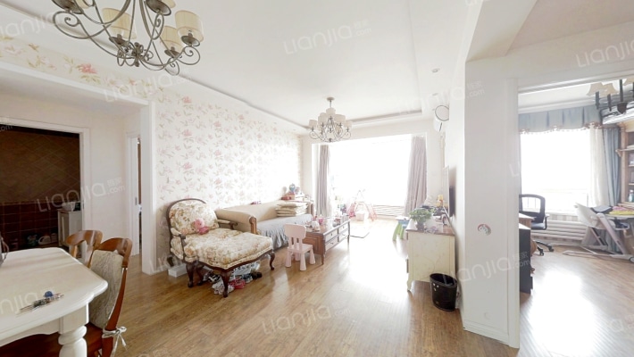 宏城金棕榈二手房实景图