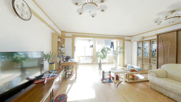 鹏莱花园二手房实景图