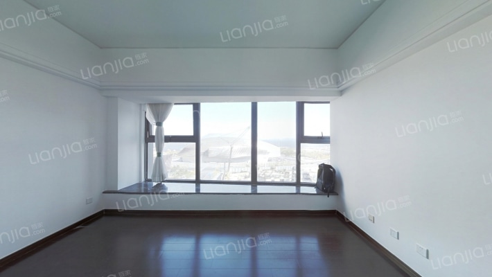 绿地达沃斯公馆二手房实景图