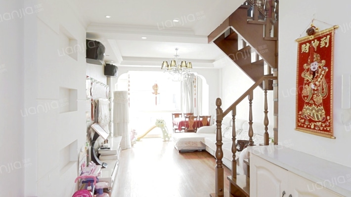 新星绿城五期二手房实景图