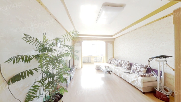 武警小区(青川路)二手房实景图