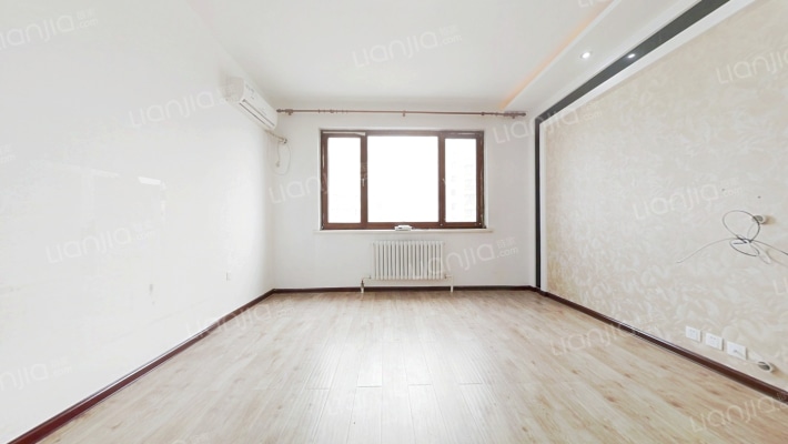 江北运华广场二手房实景图