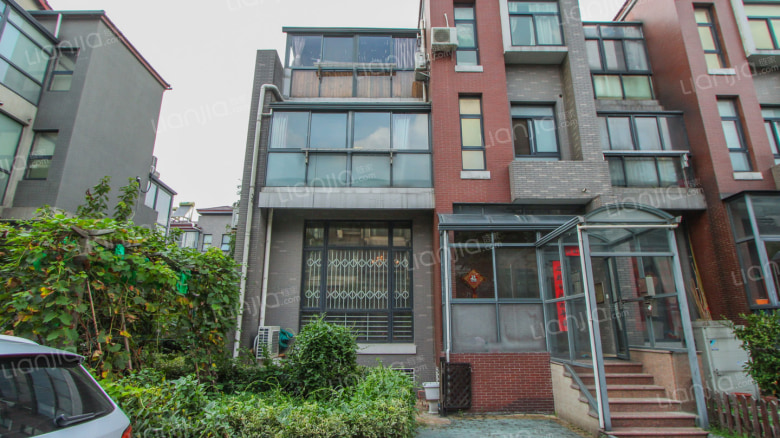 文翔名苑(别墅) 4室2厅 15000元