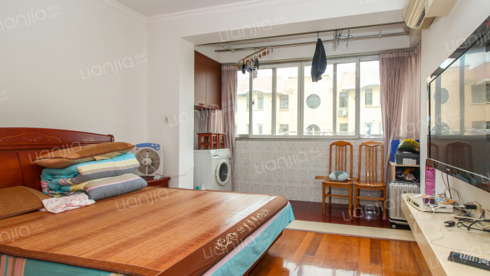 桃浦一村海棠苑,2室1厅,采光好,诚意出售