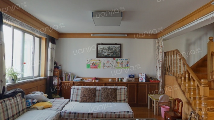 金鹏花苑二手房实景图