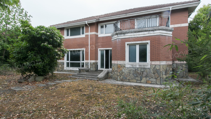 上海泗泾佘山银湖别墅二手房推荐(上海链家网)