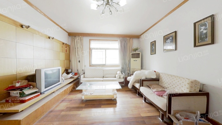 莱茵达路18号二手房实景图