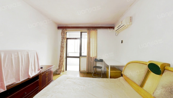 迈皋桥街18号二手房实景图