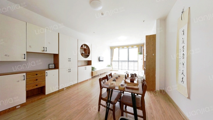 美的广场二手房实景图