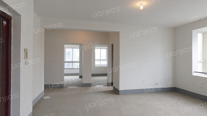 尚景名庭二手房实景图