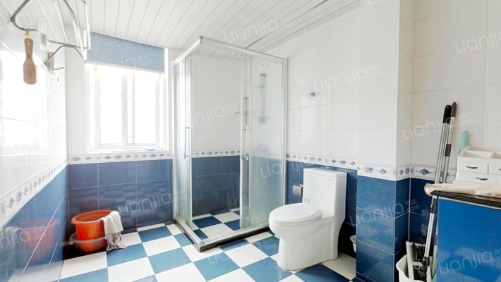 租约车位 带超大车库满五不唯一户型 格局好看房方便-卫生间b