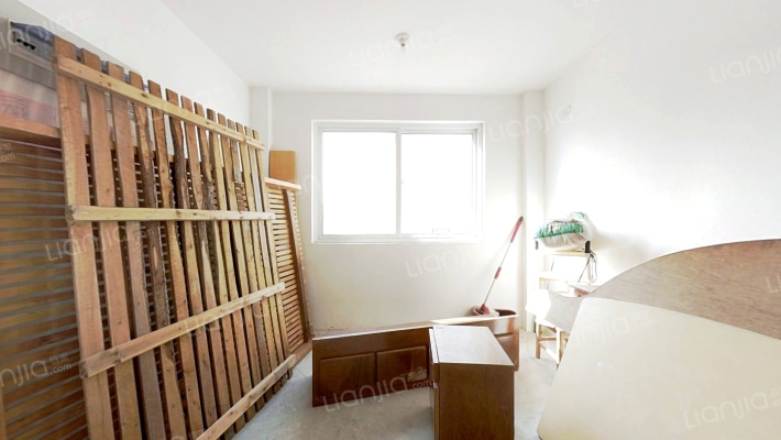 兴飞花苑二手房实景图