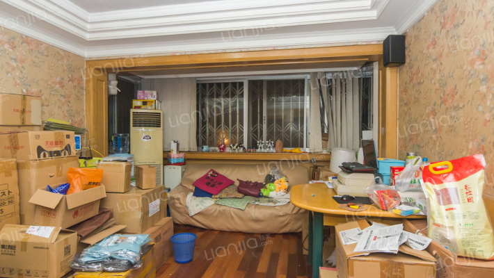 康乐香港城 3室1厅 215万