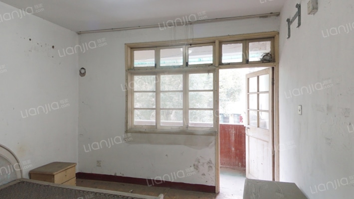 三里亭苑二区二手房实景图