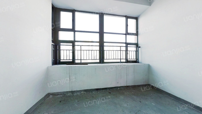 印象湖滨二手房实景图