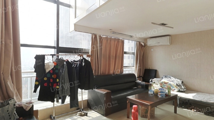 外滩风景二手房实景图