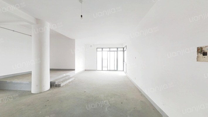 彩虹国际二手房实景图