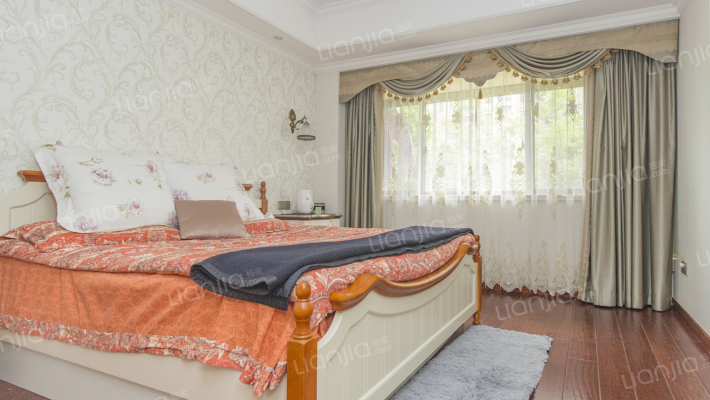 精选好房小区环境好,绿化也相当不错-卧室b