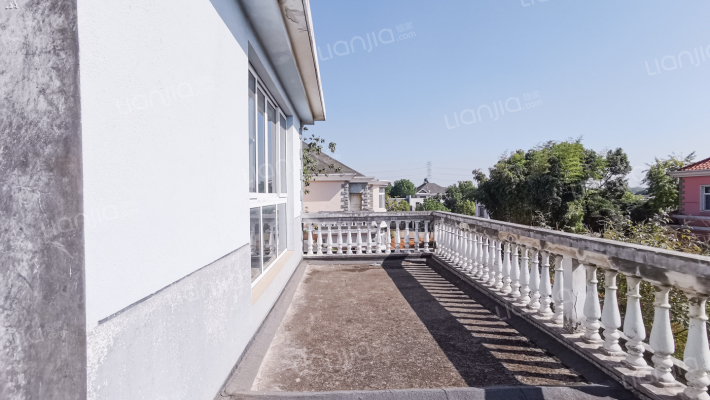 金华仙桥花木城 6室2厅 680万