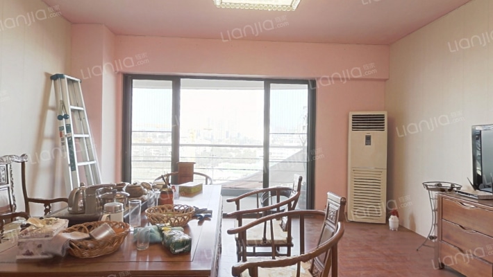 半岛国际二手房实景图