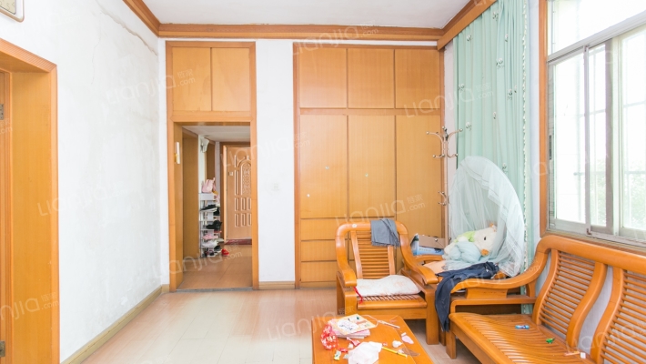 纺织品厂宿舍二手房实景图