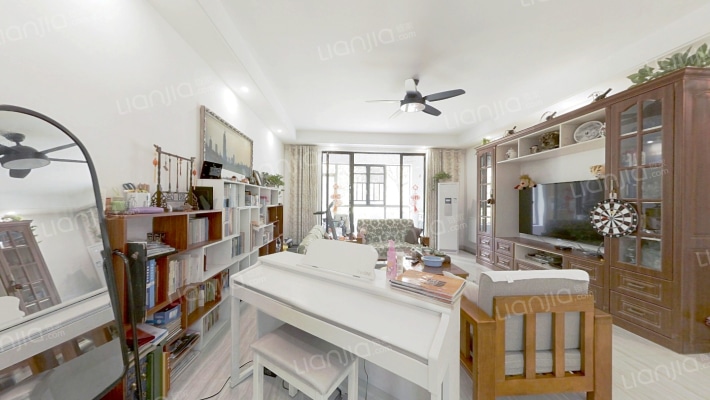 绿地悦城F区二手房实景图