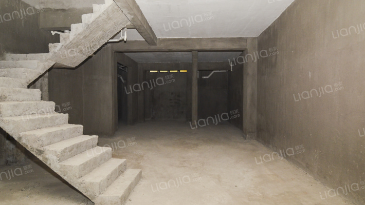 1复2层带花园地下室,一梯2户高档电梯洋房,品质小区