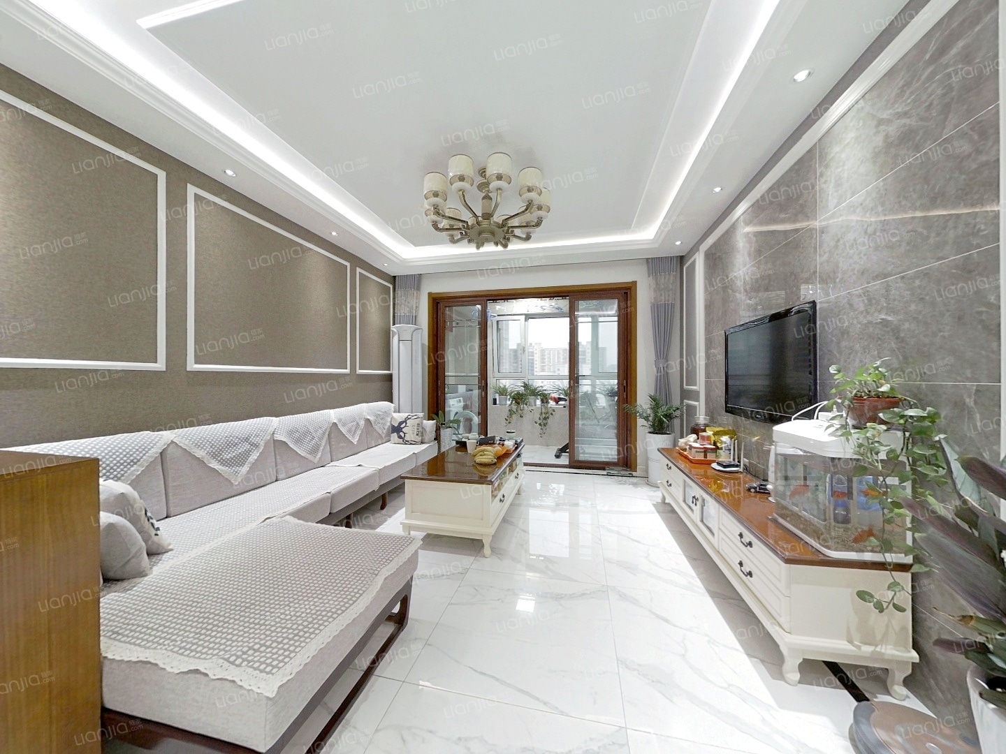 精装修,有车位,阳光充足,视野宽阔,诚心卖房_济南槐荫西客站鑫苑世家