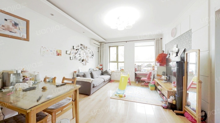 百仕凯旋城二手房实景图