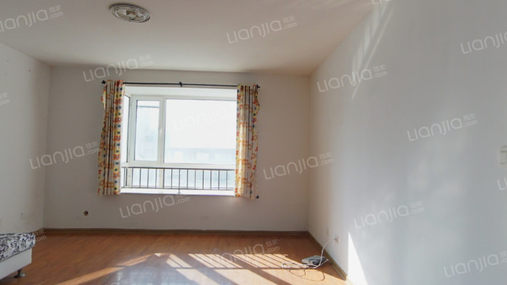 峨眉山386号二手房实景图