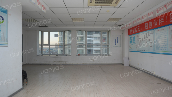 高鸿数码广场二手房实景图