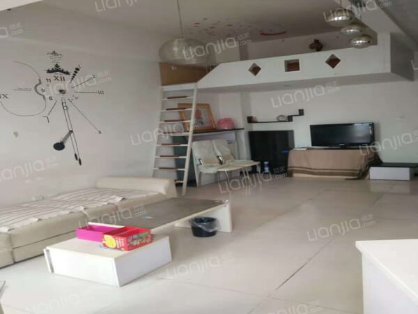 鼎城2008 1室1厅 1300元