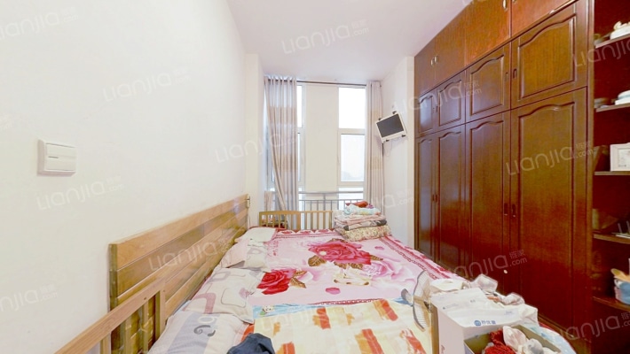 西山华庭二手房实景图