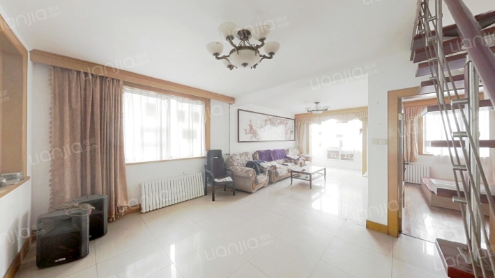 世秀新区二手房实景图