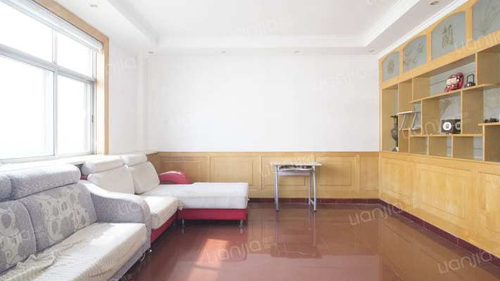 劳动服务公司宿舍二手房实景图