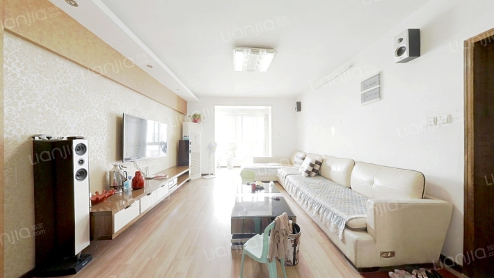 四月天小区二手房实景图