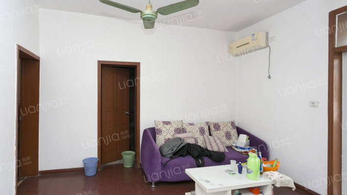 理工大旁楼梯房,三房一厅一厨一卫, 业主很诚心