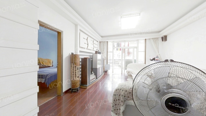 鹏程花苑二手房实景图