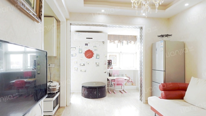 逸景南湾二手房实景图