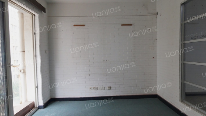 新天国际名苑二手房实景图