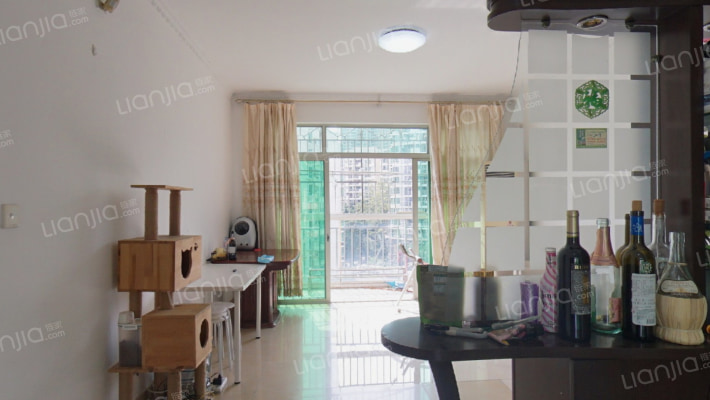 信义假日名城一期沁芳园二手房实景图