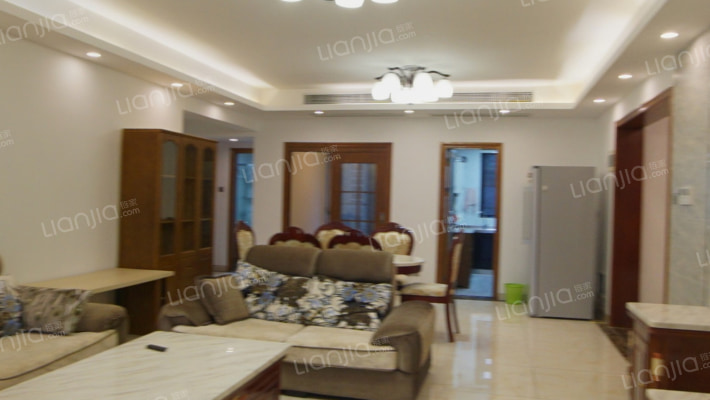 卓越维港南区二手房实景图