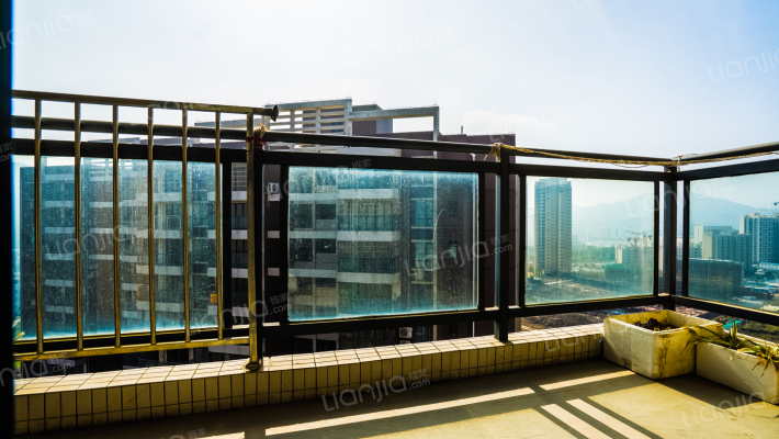 金海大桥滨海商务区满五唯一8269平业主急售